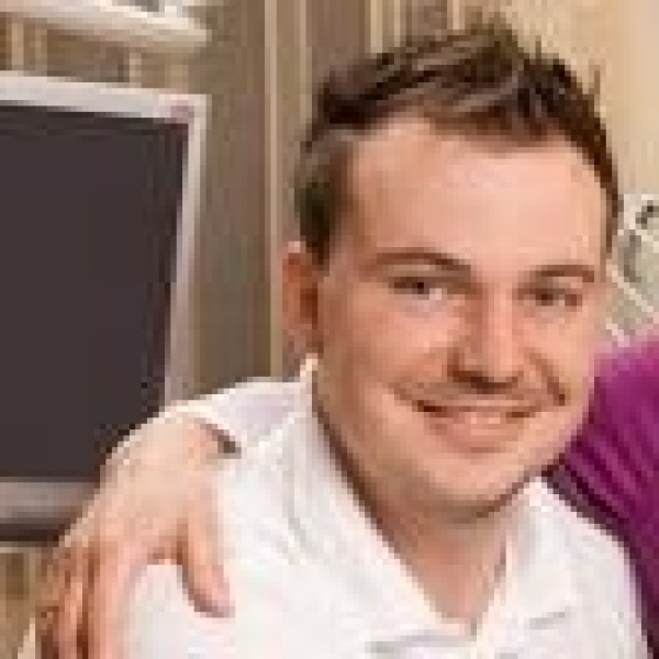 Clinictor - Empire Dental Clinic Mosonmagyarovar - Dr Peter Nick