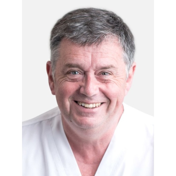 Clinictor - The Exeter Dental Centre - Dr Phil  Bennett