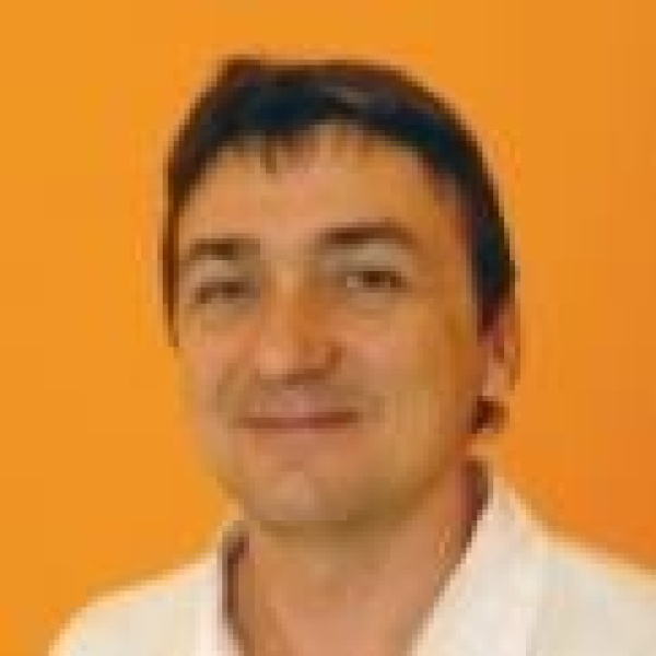 Clinictor - Heroes Square Dentistry - Dr Poduszló Erno