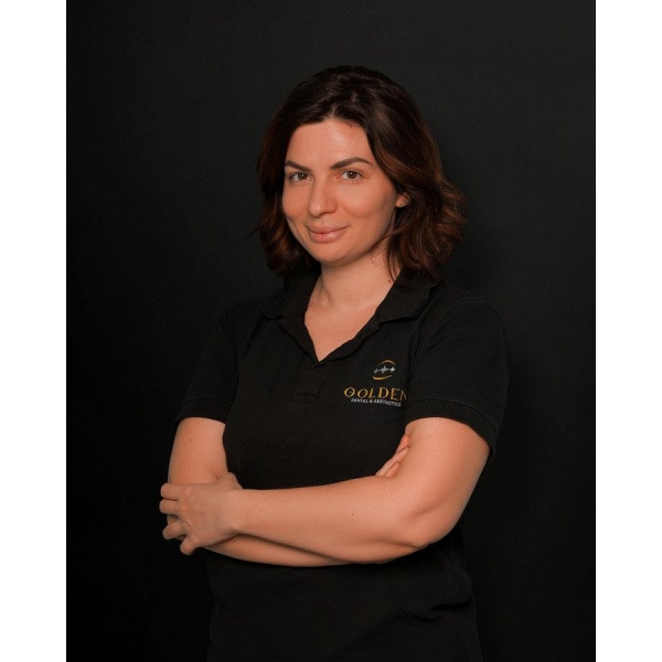 Clinictor - Golden Dental - Durrës - Dr Rebiana  Duro