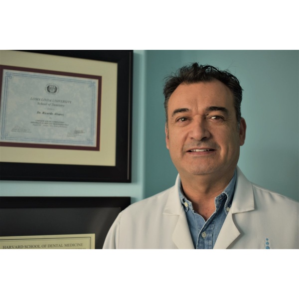 Clinictor - Dental Alvarez  Zona Rio - Dr Ricardo Alvarez