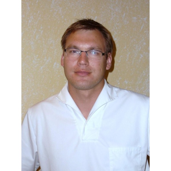 Clinictor - NeoDentis - Dr Robert Kucharski, DDS