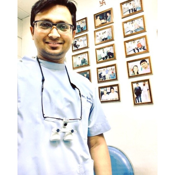 Clinictor - DENTAL MAKEOVER - Dr Saket Gaurav
