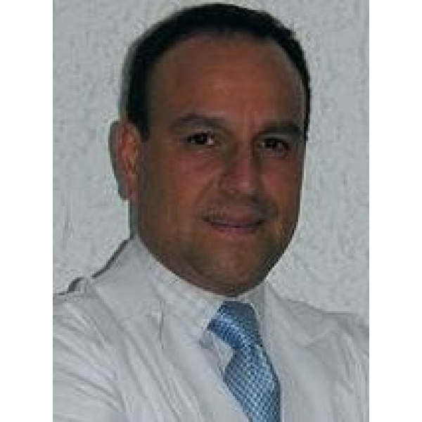 Clinictor - Especialistas en Salud Bucal - Dr Salvador Medina Robles