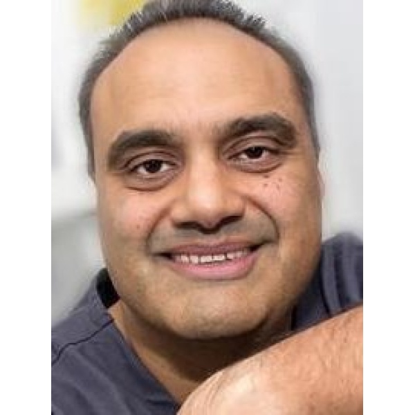 Clinictor - Cosmetic White Smiles - Dr Sandy Lakhanpaul
