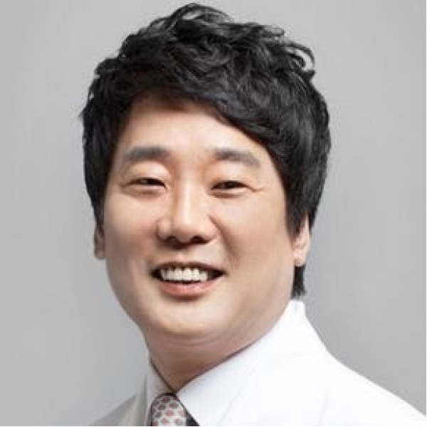 Clinictor - Kim's Eye Hospital - Dr Sungjoo Kim