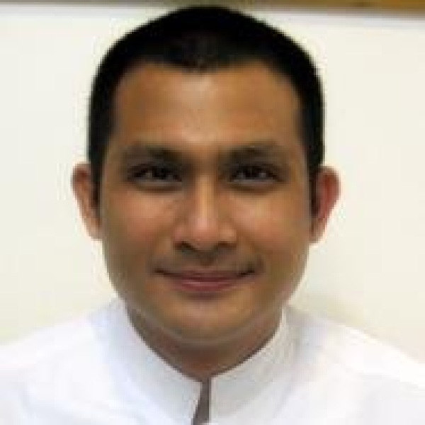 Clinictor - Dental Point Clinic - Soi Yume Pattaya Third Road - Dr Supachai Suphankul