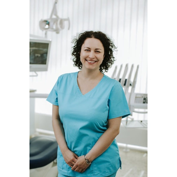 Clinictor - Save on Dental Care - Budapest - Dr Susan Revesz