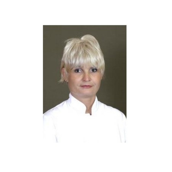 Clinictor - Dr. Volom Esztetikai Fogaszat - Dr Szakállossy Beatrix
