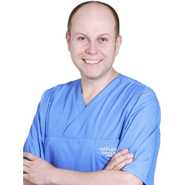 Clinictor - Implantis Dental Clinic - Dr Tomasz Bobek