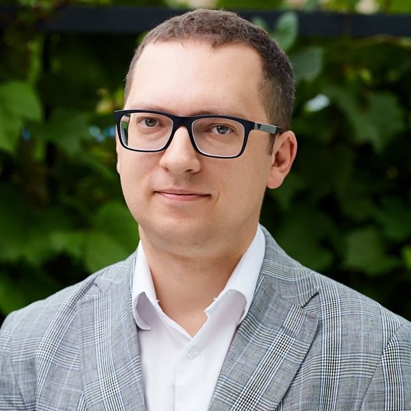 Clinictor - American Medical Centers - Kyiv - Dr Valeriy Adarichev