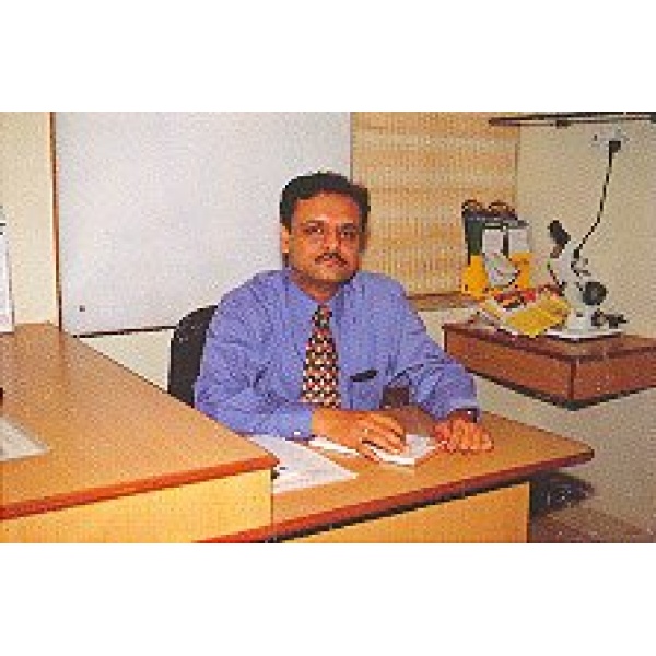 Clinictor - Clear Vision Eye Center - Dr Vinay Agarwal