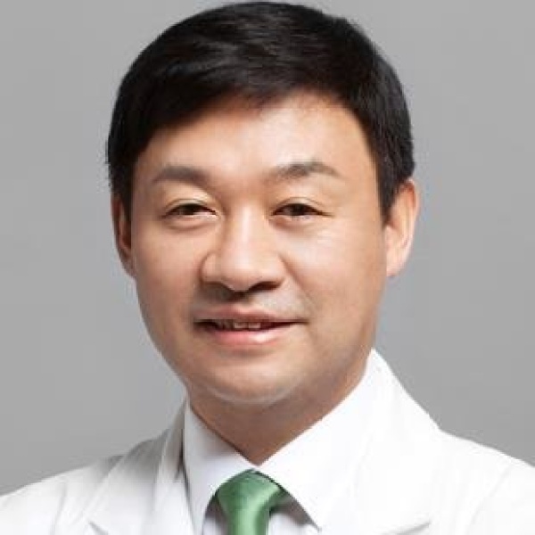 Clinictor - Kim's Eye Hospital - Dr Yongho Sohn