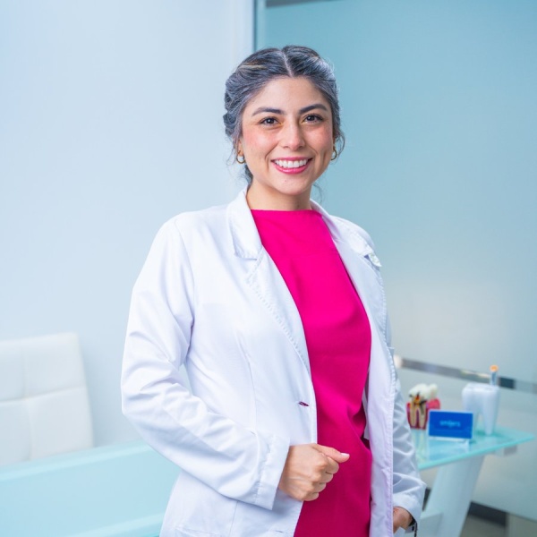 Clinictor - Smilers Dental Clinic - Dr Zinnia Montaño