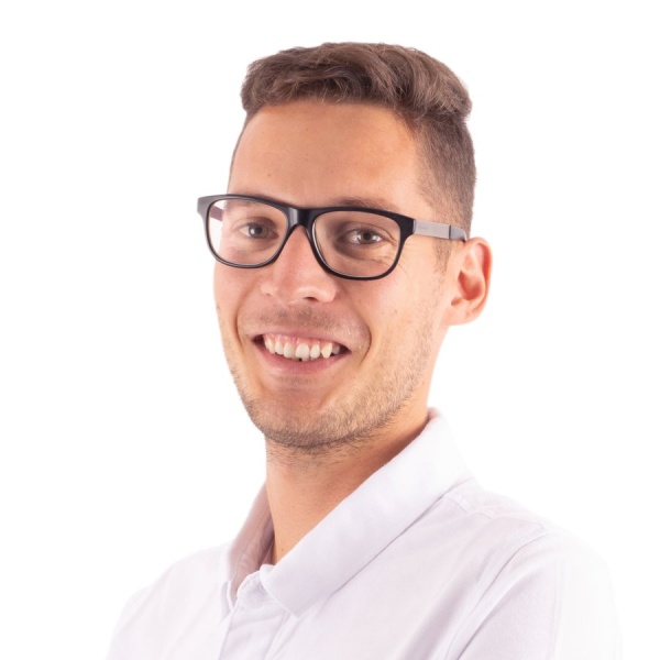 Clinictor - Pomadent Dental Clinic - Dr Zoltan Gal
