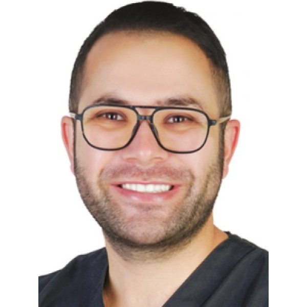 Clinictor - Tülay Akkol Dental Center - Erdinç Kayabaşi