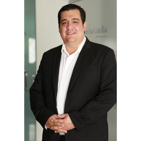 Clinictor - Urzola Dentistry - Esteban Urzola