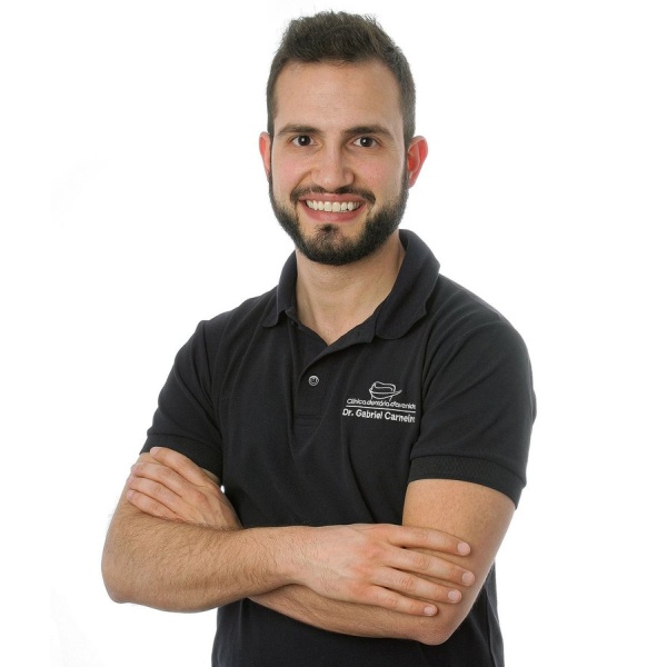 Clinictor - Clinica Dentária da Avenida de Matosinhos - Gabriel Carneiro