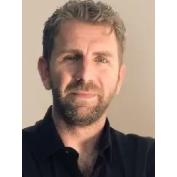 Clinictor - Konyaaltı Dental Clinic - Kivanc Ozgur Ozkaral