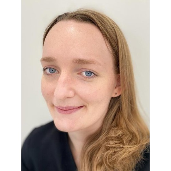 Clinictor - St. Peters Studio Dental Clinic - Laura Timmins