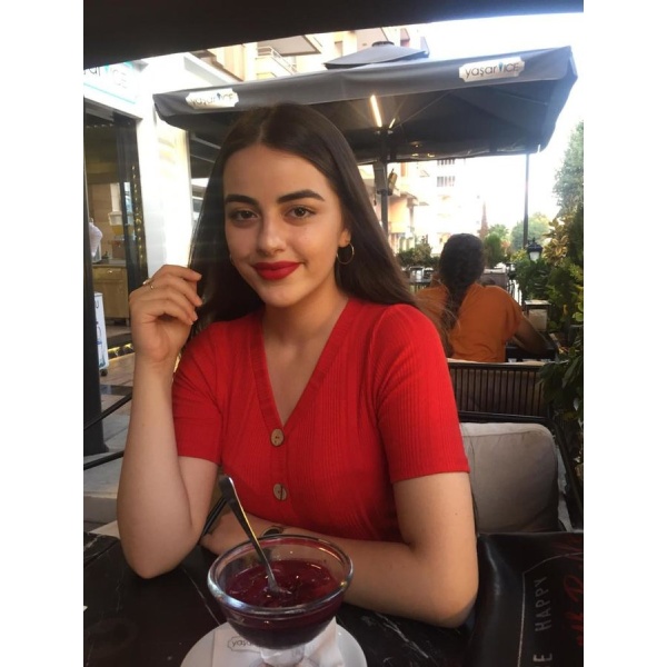 Clinictor - Istanbul Dentestetik - Miss Ceren Tecirli