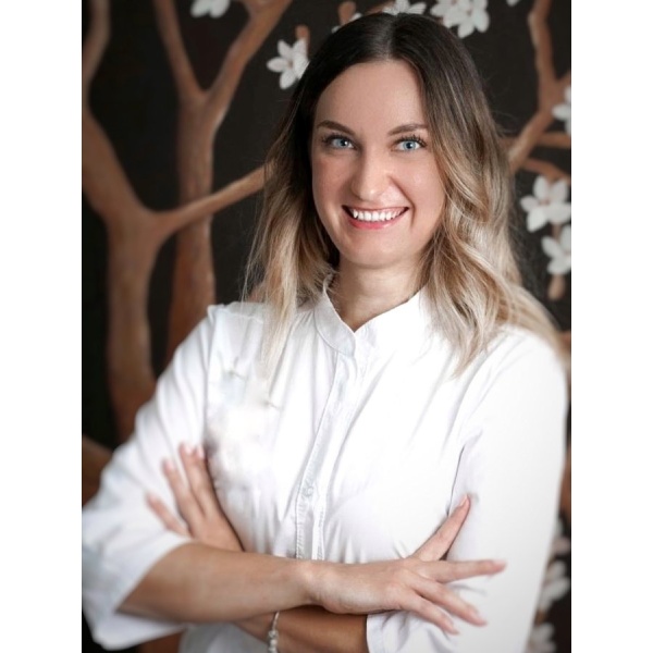 Clinictor - Prague Medical Institute - Plastic Surgery - Miss Iva PULKRÁBKOVÁ
