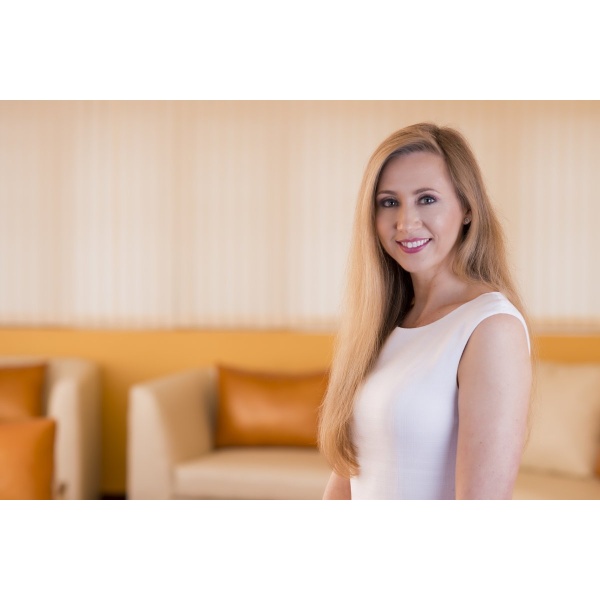 Clinictor - DermaKurve - Miss Mirella Stychno