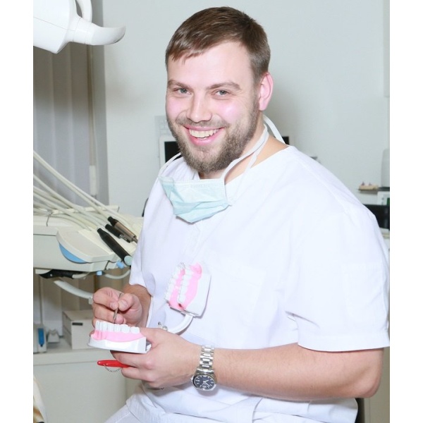 Clinictor - Odontika - Mr Artiomas Spolianskij