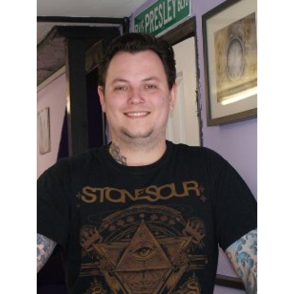 Clinictor - Old Sarum Tattoo Studio - Mr Darren Hubbard