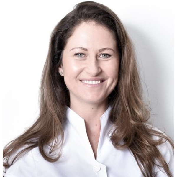 Clinictor - Avenue Dental Budapest - Mr David Henrietta