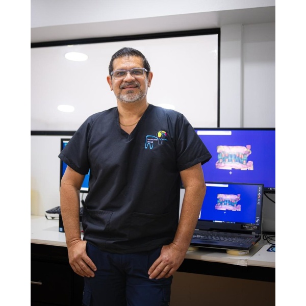 Clinictor - Costa Rica Dental Clinic Lab - Mr Francisco Gallardo Monge.