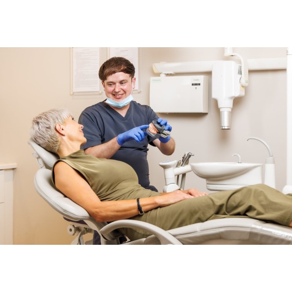 Clinictor - Andrea Ubhi Dentistry - Mr James  Baker