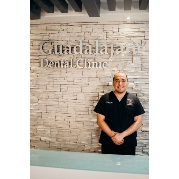Clinictor - Guadalajara Dental Clinic - Mr Jayro Vega