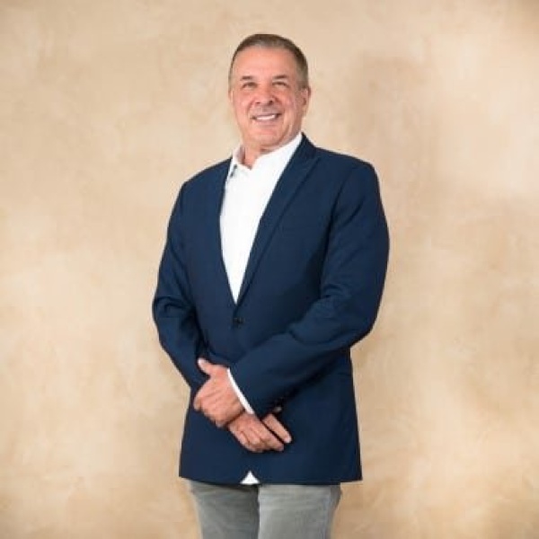 Clinictor - Costa Rica Dental Team - Mr Michael  Lomax