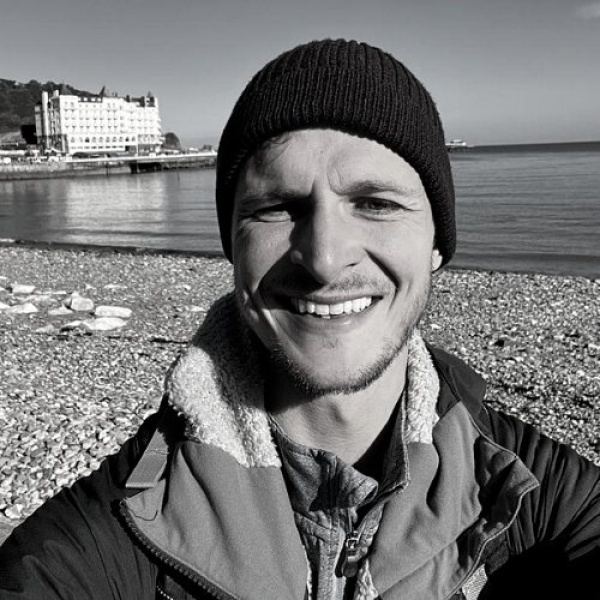Clinictor - Functional Movement Physio - Mr Stuart Goldfinch