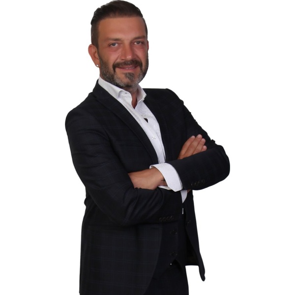 Clinictor - Aesthetic Travel - Mr Teoman Serkan Ünlüer