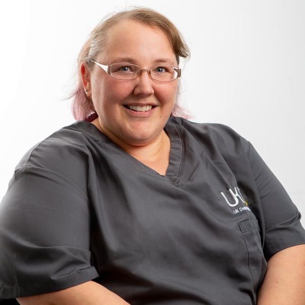 Clinictor - UK Dental Specialists - Mrs Dione Cartright