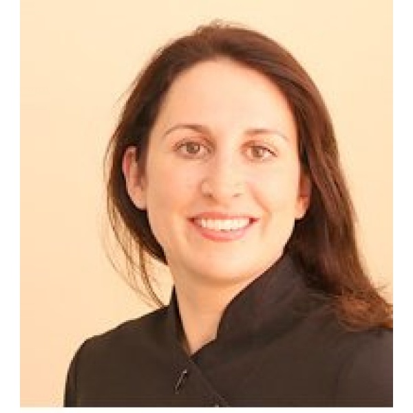 Clinictor - Woodlands Dental Practice - Ms Claire Weeks
