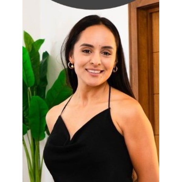 Clinictor - Care Smile Center - Ms Claudia Tamayo