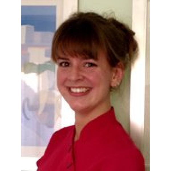 Clinictor - Raynes Park Family Dental Health Centre - Ms Dominique Belcourt