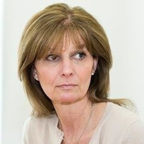 Clinictor - The Nose Clinic Guildford - Ms Emma Rowe Jones RGN