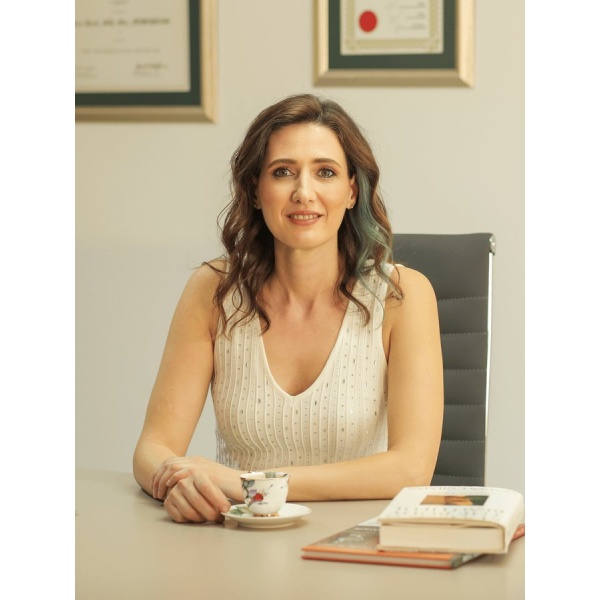 Clinictor - Associate Professor Arzu Akcal - Prof Arzu Akçal