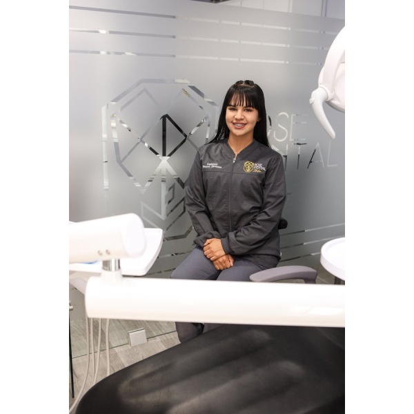 Clinictor - Rose Dental Studio - Raquel Cardenas