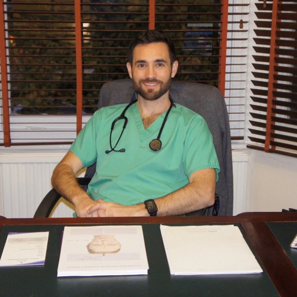 Clinictor - The Wellfield Skin Clinic - Windsor - Robert Berry