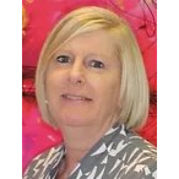 Clinictor - iQ Dental and Implant Centre - Sue Carmichael