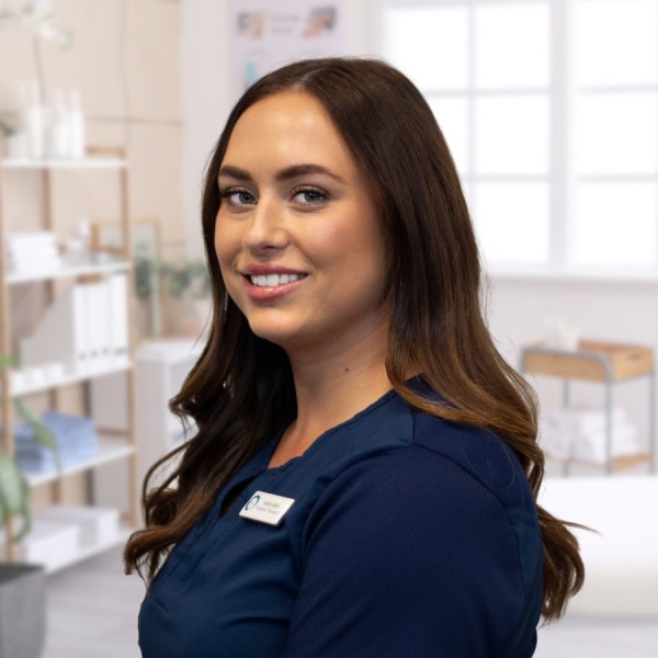 Clinictor - Freyja Medical - Wrexham - Therapist Hattie  Klein